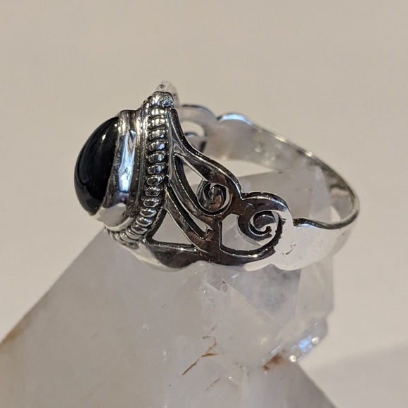 Natural Red Garnet, 925 Silver Ring, size 8 - Picture 4 of 9